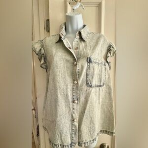 SSYS Denim Pearl Ruffle Sleeve Button-Up Top Medium 6/8 LIKE NEW EUC